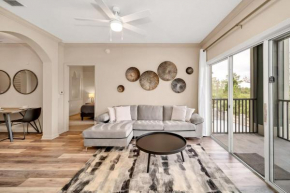 Bright & Airy 2BR Condo, near Disney!